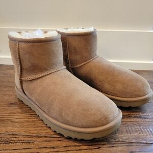 Ugg W Classic Mini II Boot Chestnut Sz 38